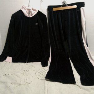 Reebok Velour Women's Sweat Suit Charcoal Gray and Pink Size Large